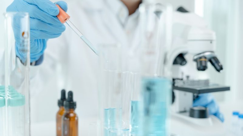 细胞培养试剂规格参数揭秘：如何精准选择**